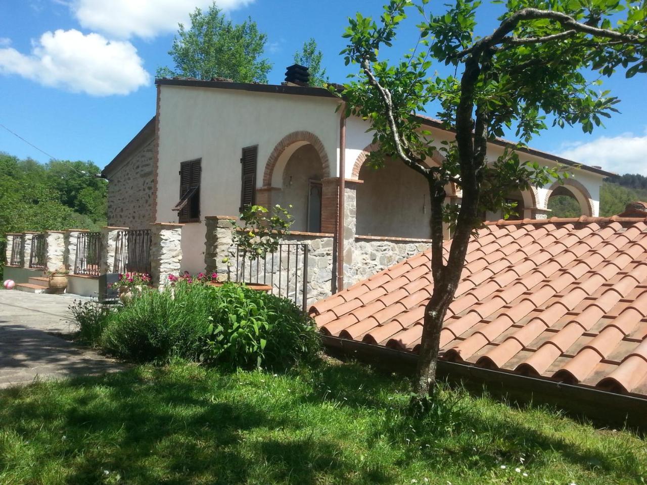 San Francesco E Il Lupo Apartment Pontremoli Bagian luar foto